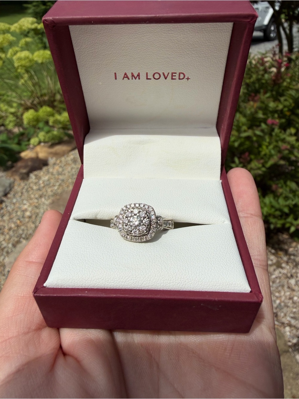 Helzburg Diamond and white gold engagement ring size 8